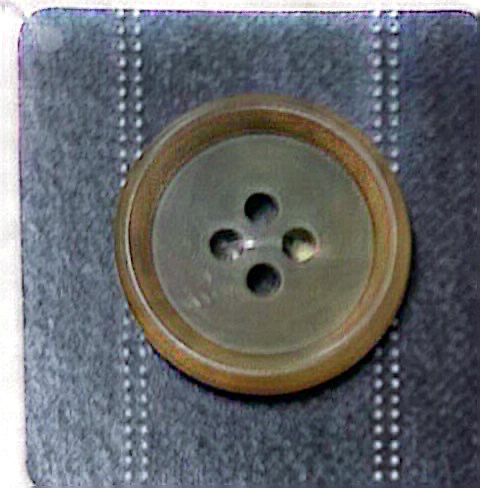 UNT2 زر بأربعة ثقوب بمظهر الصامولة، مطفي[أزرار] NITTO Button