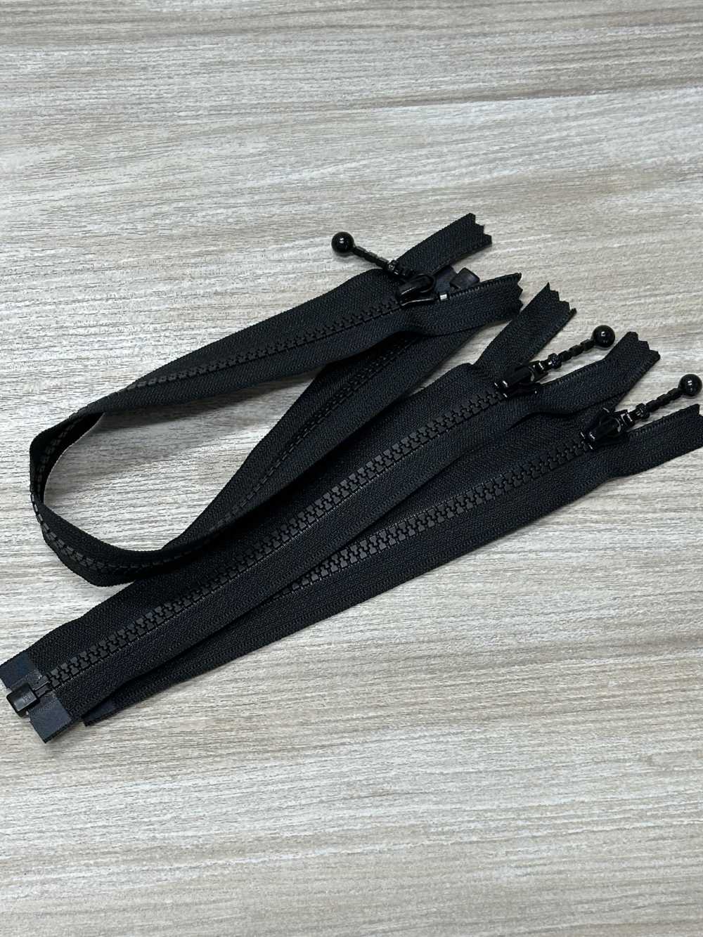 5VSOR-OUTLET سحاب Vislon®، المقاس 5، مفتوح الطرف[Zipper] YKK