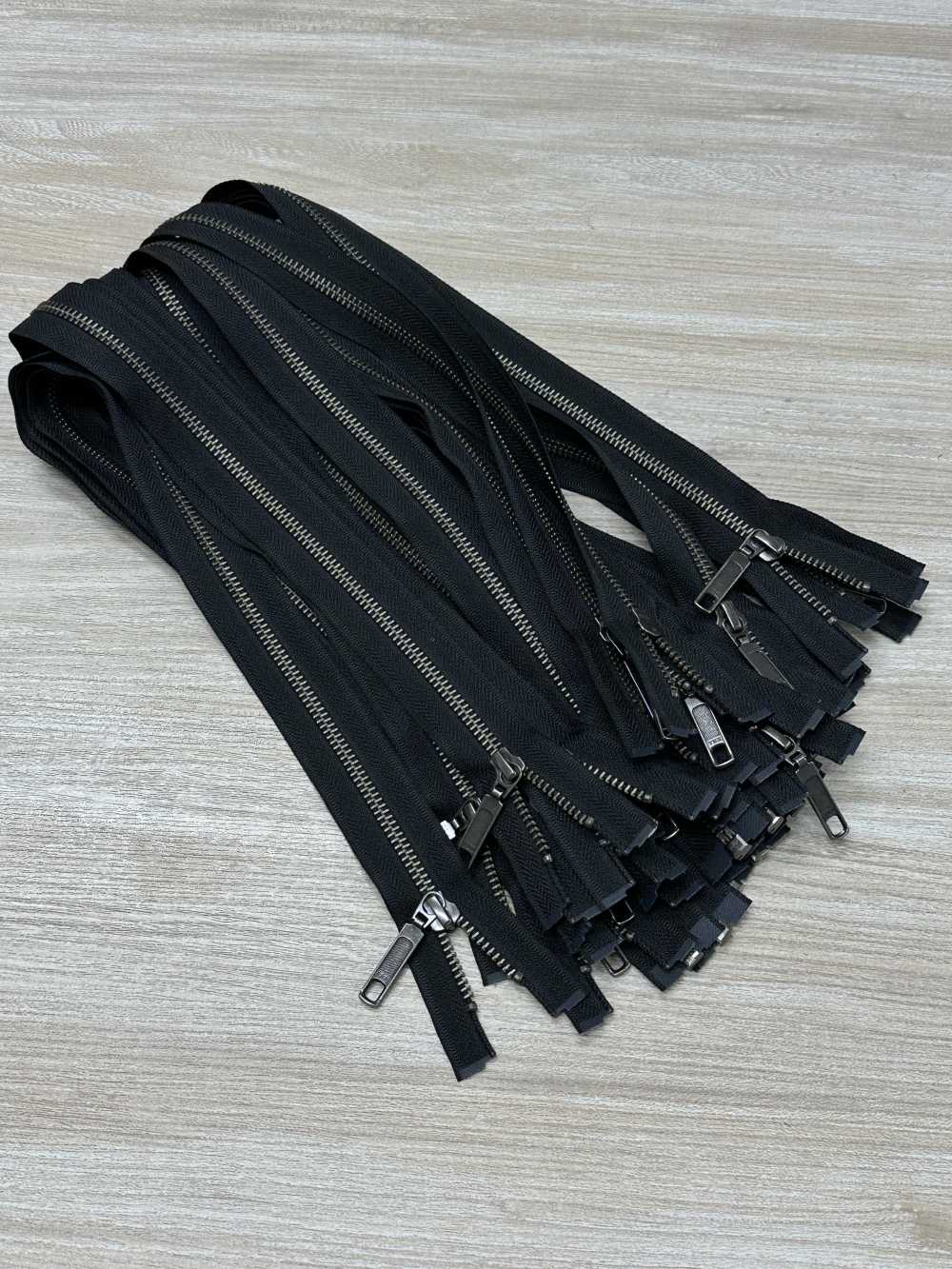 5RGTHOR-OUTLET سحاب معدني مقاس 5 مفتوح بلون فضي عتيق YKK