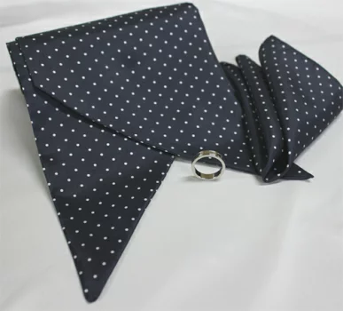 MS-301 طقم وشاح وربطة عنق ومنديل جيب، بنقشة منقطة، أزرق كحلي[مستلزمات رسمية] Yamamoto(EXCY)