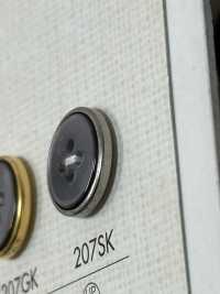 207SK زر بلاستيكي بسيط ذو 4 ثقوب للقمصان[أزرار] DAIYA BUTTON صور إضافية