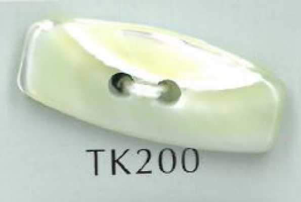 TK200 زر من الصدف ذو فتحتين لملابس الدافل