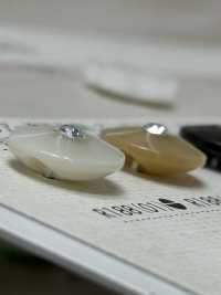 R188 زر من راتنج البوليستر[أزرار] DAIYA BUTTON صور إضافية