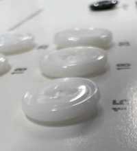 870 زر من راتنج اليوريا بأربعة ثقوب وحافة[أزرار] Giraffe Buttons (Ayaori Button Industry) صور إضافية