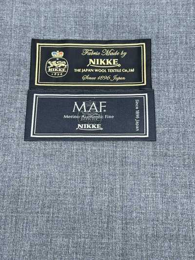 896S2001-014 NIKKE Nikke MAF رمادي فاتح سادة